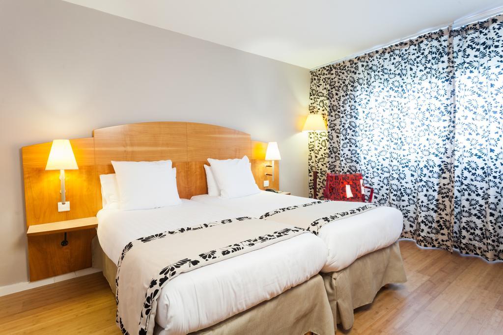 נים Hotel C Suites Chambres Spacieuses מראה חיצוני תמונה